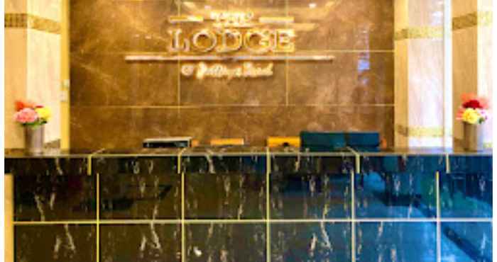 Lobi The Lodge Pattaya