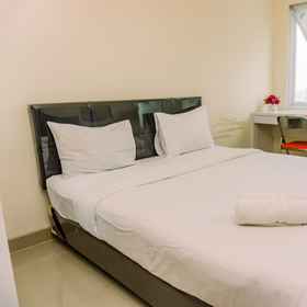 Bedroom 1 Simply Look and Comfort Studio Room Apartment at B Residence By Travelio, Kp. Bojong Desa Kemuning Hotels