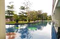 Swimming Pool Comfort Stay and Homey Studio at Green Park Yogyakarta Apartment By Travelio