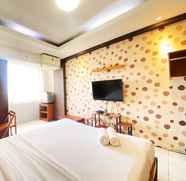 Lobi 2 Modern Studio Room at Emerald Towers Bandung Apartment By Travelio