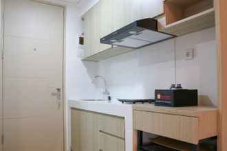 Ruang untuk Umum 4 Cozy Living Studio at High Floor Tokyo Riverside PIK 2 Apartment By Travelio