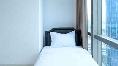 Kamar Tidur 4 Elegant and Spacious 3BR Apartment at La Riz Supermall Mansion By Travelio