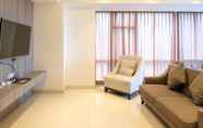 Lobi 4 Elegant and Spacious 3BR Apartment at La Riz Supermall Mansion By Travelio