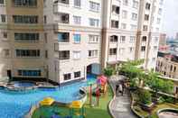 Swimming Pool Studio Nice at Marina Ancol Apartment By Travelio