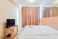 Ruang Umum Modern and Nice Studio at Tree Park City Cikokol Apartment By Travelio