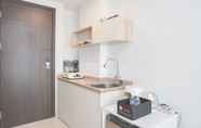 Ruang Umum 3 Enjoy Living and Minimalist Studio Room at Citra Living Apartment By Travelio