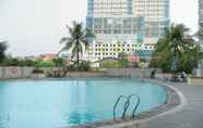 Swimming Pool 5 Studio Simply Look at Margonda Residence 2 Apartment By Travelio