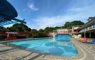 Hồ bơi 4 Paradise Adventure Camp 3 & Resort by Cocotel