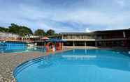 Kolam Renang 2 Paradise Adventure Camp 3 & Resort by Cocotel