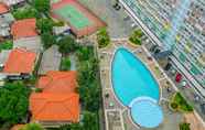 Hồ bơi 5 Studio Relaxing Apartment at Margonda Residence 2 near UI By Travelio