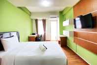 Ruang Umum Modern Studio Room at Oxford Jatinangor Apartment By Travelio