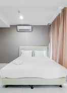 BEDROOM Spacious and Stunning 2BR Brooklyn Alam Sutera Apartment By Travelio