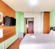 Common Space 2 Classic Studio Room Apartment at Oxford Jatinangor By Travelio