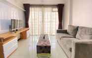 Ruang Umum 3 Cozy Living 2BR Apartment at Gateway Pasteur By Travelio