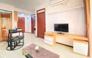 Ruang Umum 4 Cozy Living 2BR Apartment at Gateway Pasteur By Travelio