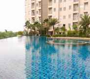 สระว่ายน้ำ 7 Japanese Style 1BR Apartment at Mustika Golf Residence By Travelio