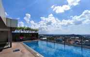 Kolam Renang 7 Homey and New Studio Apartment at Warhol (W/R) Residence By Travelio