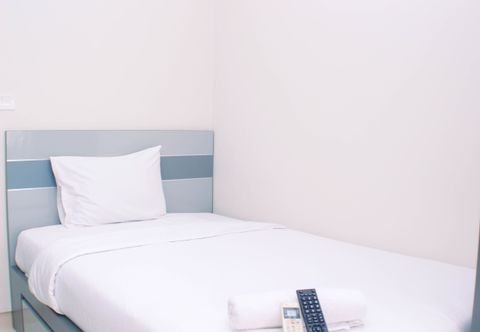 Bedroom Comfy and Good Deal Studio Apartment Springlake Summarecon Bekasi By Travelio