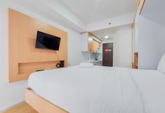 Ruang Umum 2 Minimalist Studio Room at Pacific Garden Alam Sutera Apartment near Campus By Travelio