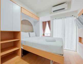 Kamar Tidur 2 Minimalist Studio Room at Pacific Garden Alam Sutera Apartment near Campus By Travelio