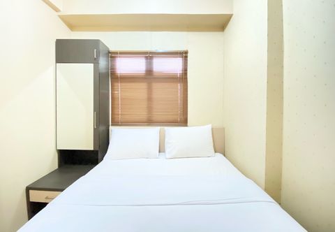 Bedroom 2BR Modern Designed at Suites @Metro Apartment By Travelio