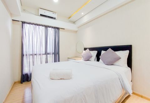 臥室 Comfy and Well Designed 2BR Sky House BSD Apartment By Travelio