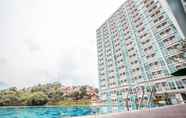 Kolam Renang 6 Strategic and Comfortable Studio at Taman Melati Jatinangor Apartment By Travelio