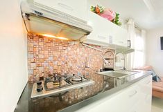 공용 공간 5 Modern and Comfy 2BR Apartment at Parahyangan Residence By Travelio