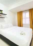 BEDROOM Modern and Comfy 2BR Apartment at Parahyangan Residence By Travelio