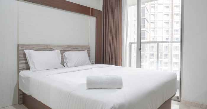 Bedroom Fancy Designed Studio Apartment at Gold Coast By Travelio