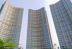 Exterior 7 Fancy Designed Studio Apartment at Gold Coast By Travelio