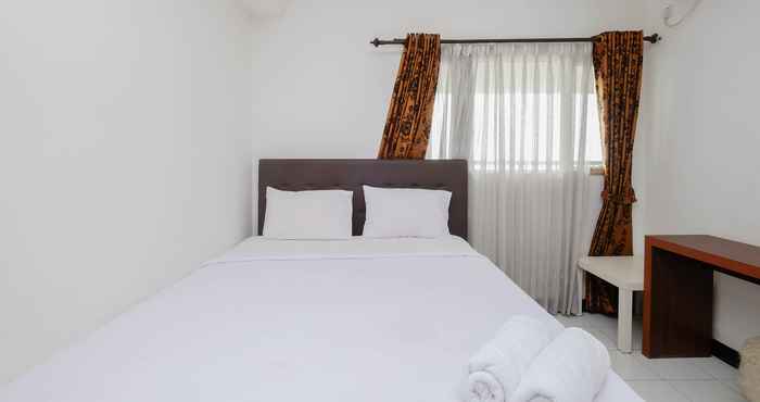 Bedroom Elegant and Nice 1BR at The Wave Kuningan Apartment By Travelio