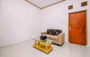 Exterior 4 Studio Room Comfort Stay at Graha Wishnu Guest House By Travelio