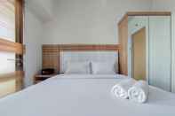 Kamar Tidur Comfortable and Best Deal 1BR The Alton Apartment By Travelio