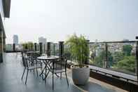 ล็อบบี้ Nice 2BR at Maqna Residence Apartment By Travelio