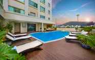 Kolam Renang 2 Mithrin Hotel Halong