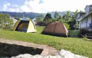 Bangunan 3 Riverman Glamping Tents