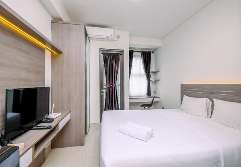 Bedroom Nice Studio Apartment at 7th Floor Transpark Cibubur By Travelio
