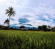 Atraksi di Area Sekitar 3 Bamboo Shack