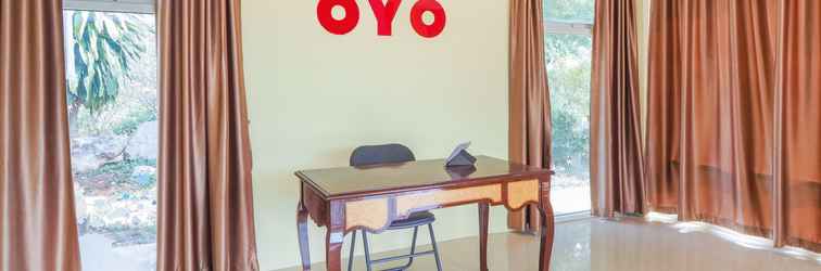 Lobi OYO 90579 U Inn