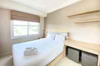 Kamar Tidur Clean and Cozy 1BR Apartment at Parahyangan Residence By Travelio