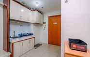 Ruang Umum 5 Nice and Fancy Studio Apartment at Woodland Park Residence By Travelio
