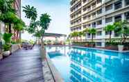 Kolam Renang 7 Stay G Service Residence Jatibening