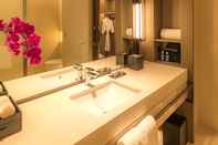 In-room Bathroom Hoiana Residences