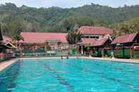 Swimming Pool Mahkota Sutis Hotel