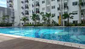 Swimming Pool 4 Comfy Spacious Studio Signature Park Grande By Travelio