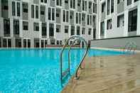 Swimming Pool The Alton Apartemen by Sirooms