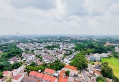 Nearby View and Attractions 7 Cozy with Modern Design Studio at Parkland Avenue Apartment By Travelio