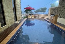 Swimming Pool MEGA KUSUMA VILLA