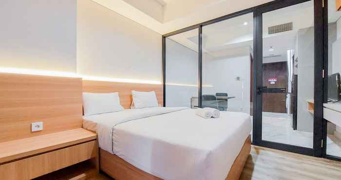 Bedroom Gorgeous and Tidy 1BR Apartment at The Smith Alam Sutera By Travelio